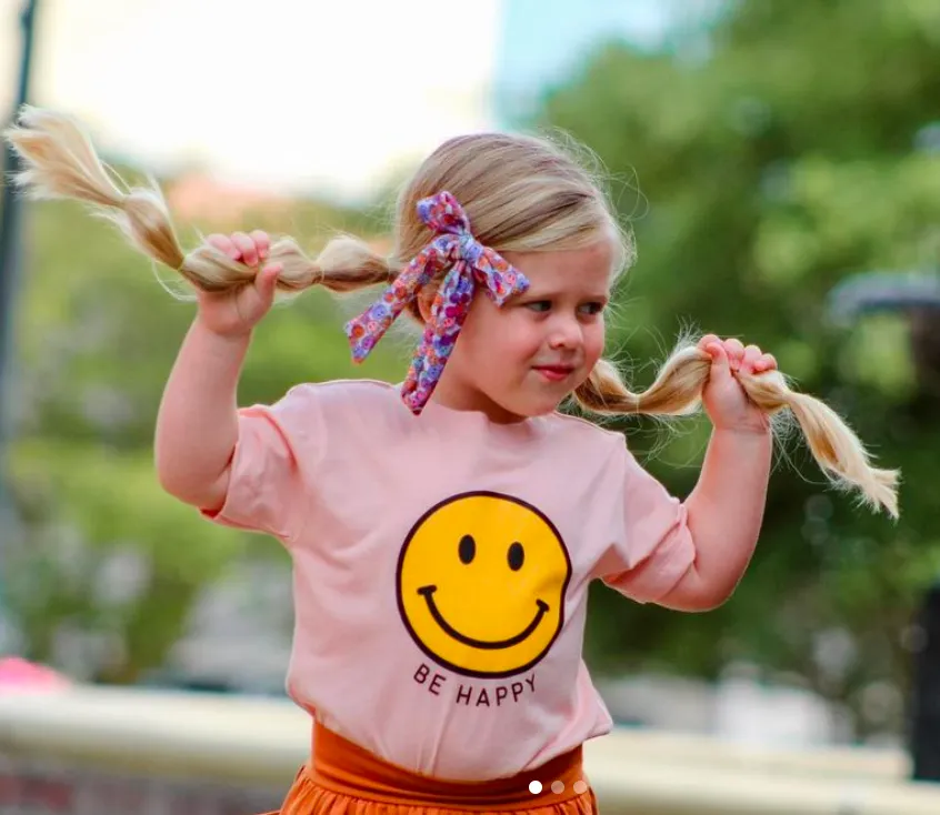 BE HAPPY - YELLOW   BLACK SMILEY FACE - Short Sleeve Child Shirt