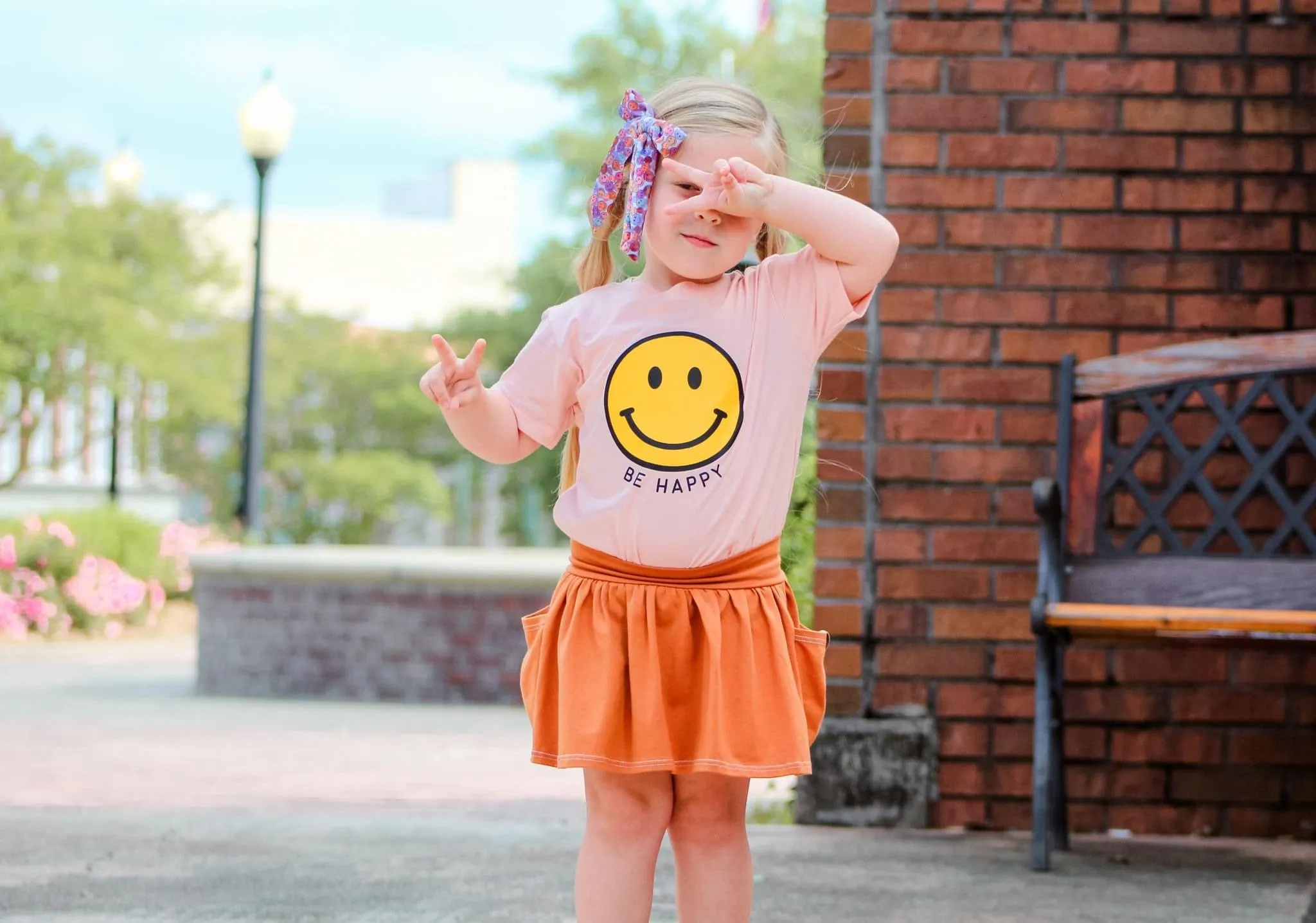 BE HAPPY - YELLOW   BLACK SMILEY FACE - Short Sleeve Child Shirt