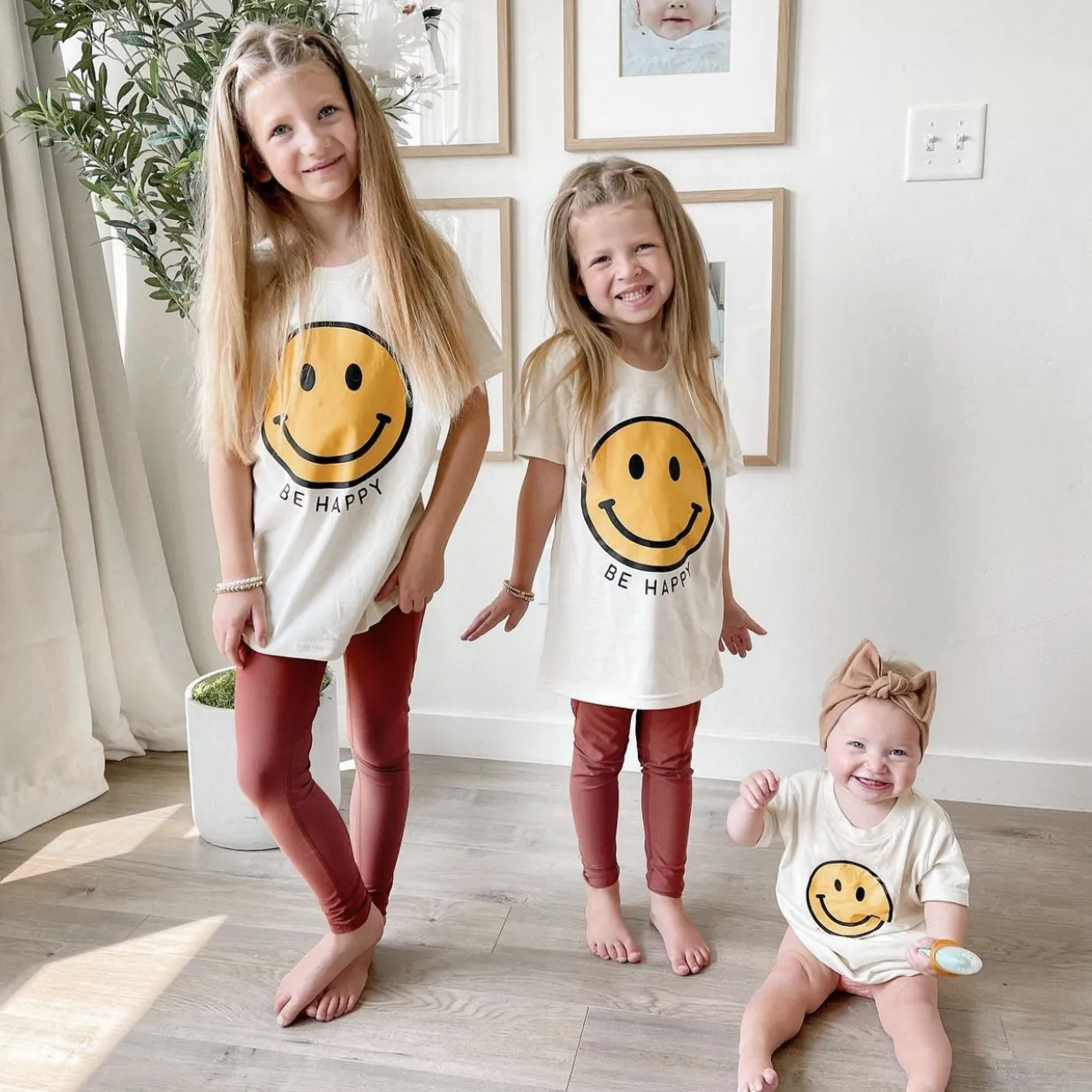 BE HAPPY - YELLOW   BLACK SMILEY FACE - Short Sleeve Child Shirt