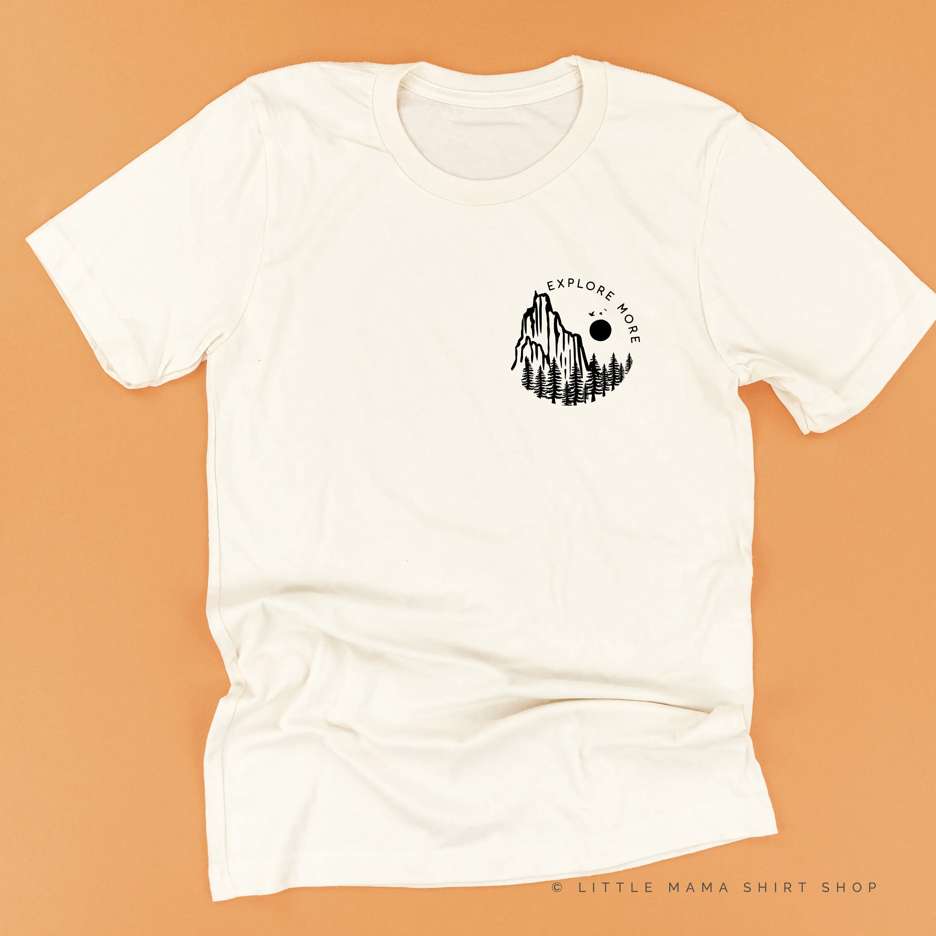 EXPLORE MORE - Pocket Design - Unisex Tee